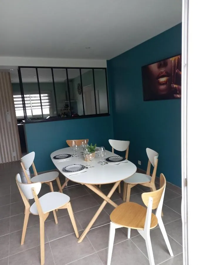Hébergement de vacances Maison BELIZO, familiale ,calme et reposante. Vernet