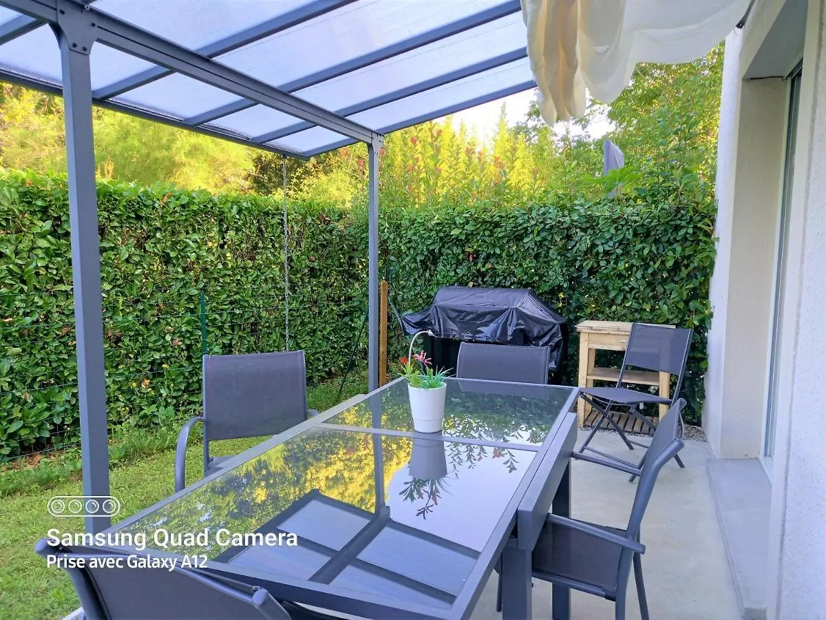 Maison BELIZO, familiale ,calme et reposante. Vernet