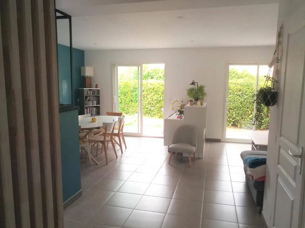 Maison BELIZO, familiale ,calme et reposante. Vernet